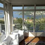 And Hills View Como