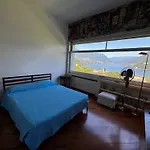 And Hills View * Como