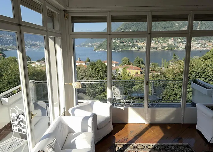 And Hills View Como